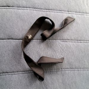 Alo Yoga hair tie band